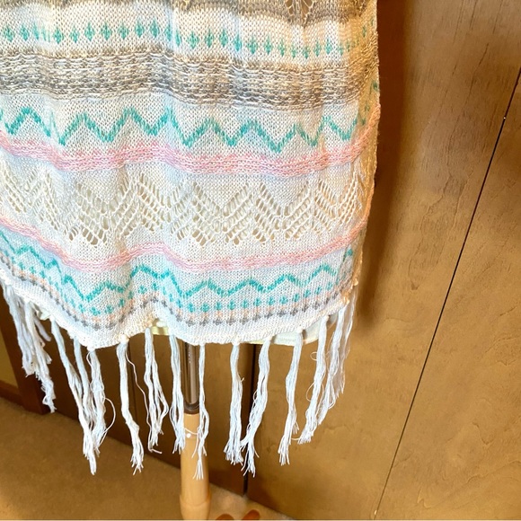 SAY WHAT crochet sweater vest in cream and pastels with fringe Boho fringe - Picture 8 of 14